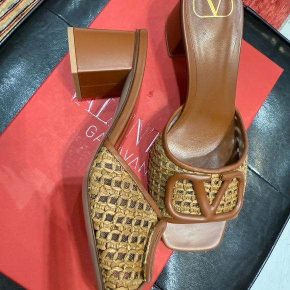 Valentino Tan Brown Woven Leather Logo Slide Mules - Picture 3 of 4